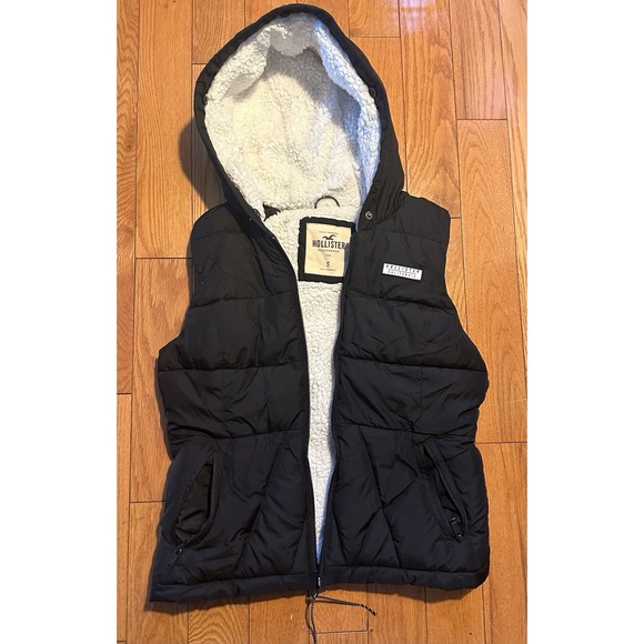 Hollister Jackets & Blazers - Hollister Women's Full Zip Up Sherpa-Lined Hooded Puffer Vest Size S Black